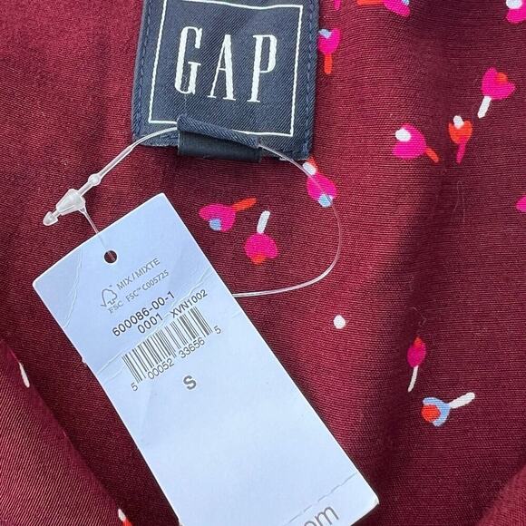 GAP blouse, V-neck, Maroon multicolor short sleeve women's size S, NWT - Picture 6 of 8